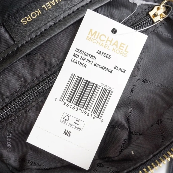 Michael Kors Jaycee Medium Pebbled Leather Backpack
Black /Golden Tone Hardware - Picture 14 of 15